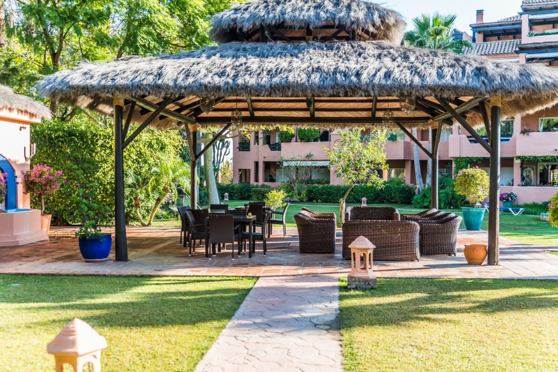 Resale - apartment - Marbella - Guadalmina Baja