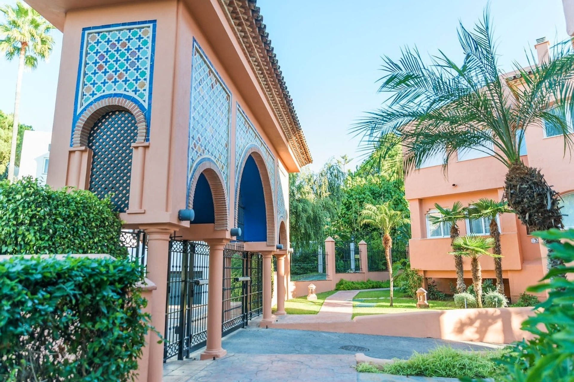 Resale - apartment - Marbella - Guadalmina Baja