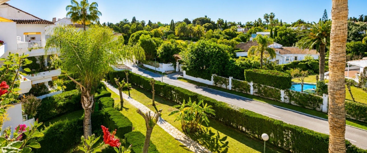 Resale - apartment - Marbella - Guadalmina Baja