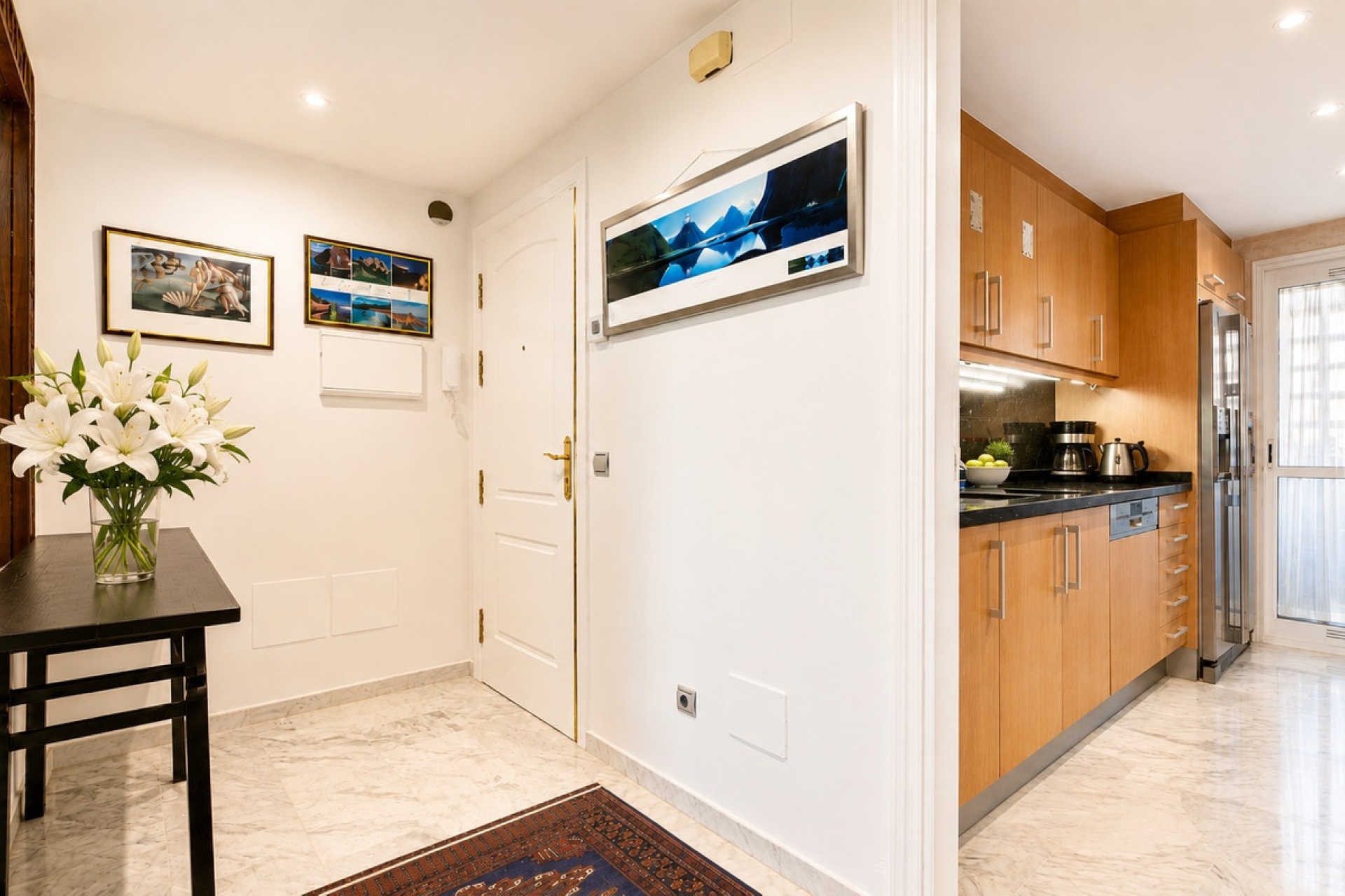 Resale - apartment - Marbella - Guadalmina Baja