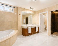 Resale - apartment - Marbella - Guadalmina Baja