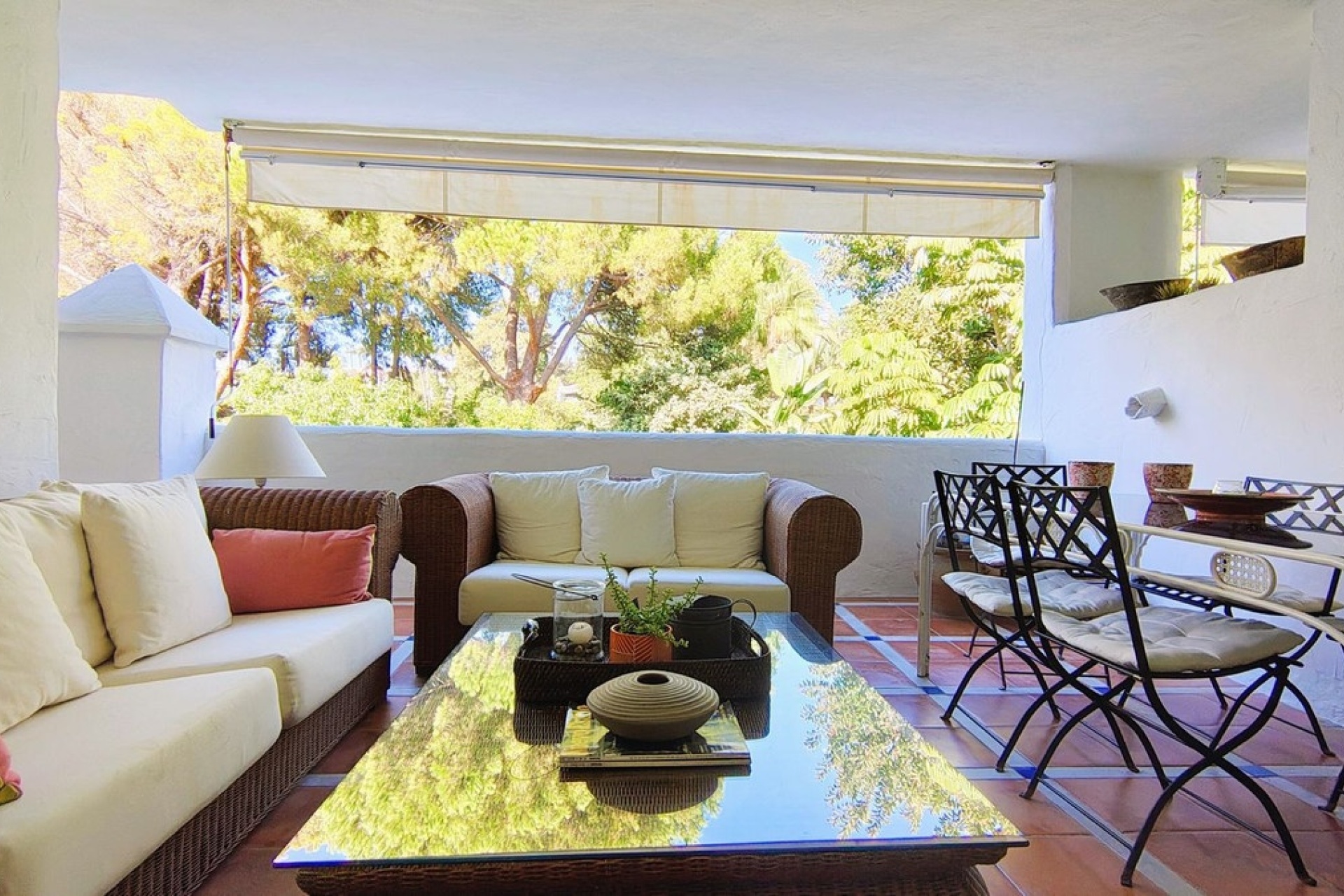 Resale - apartment - Marbella - Guadalmina Baja