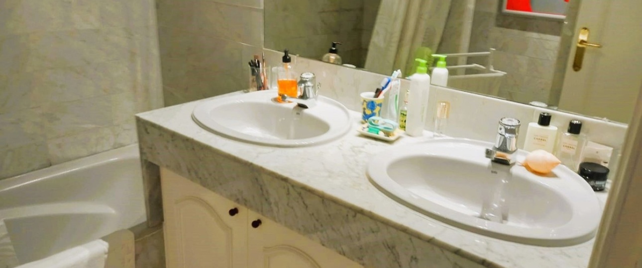 Resale - apartment - Marbella - Guadalmina Baja