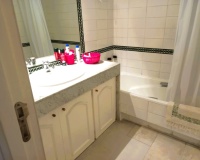 Resale - apartment - Marbella - Guadalmina Baja