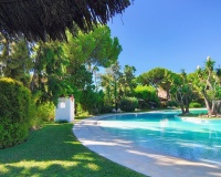 Resale - apartment - Marbella - Guadalmina Baja