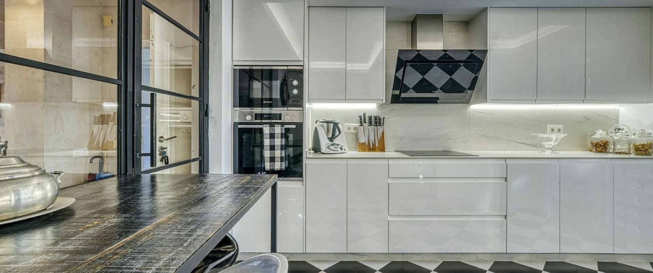 Resale - apartment - Marbella - Guadalmina Baja