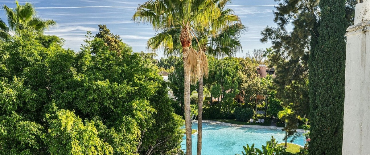 Resale - apartment - Marbella - Guadalmina Baja