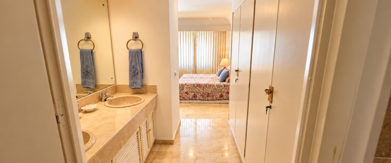 Resale - apartment - Marbella - Guadalmina Baja