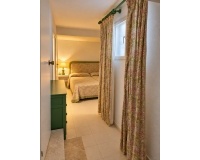 Resale - apartment - Marbella - Guadalmina Baja