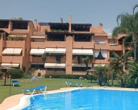 Resale - apartment - Marbella - Guadalmina Baja