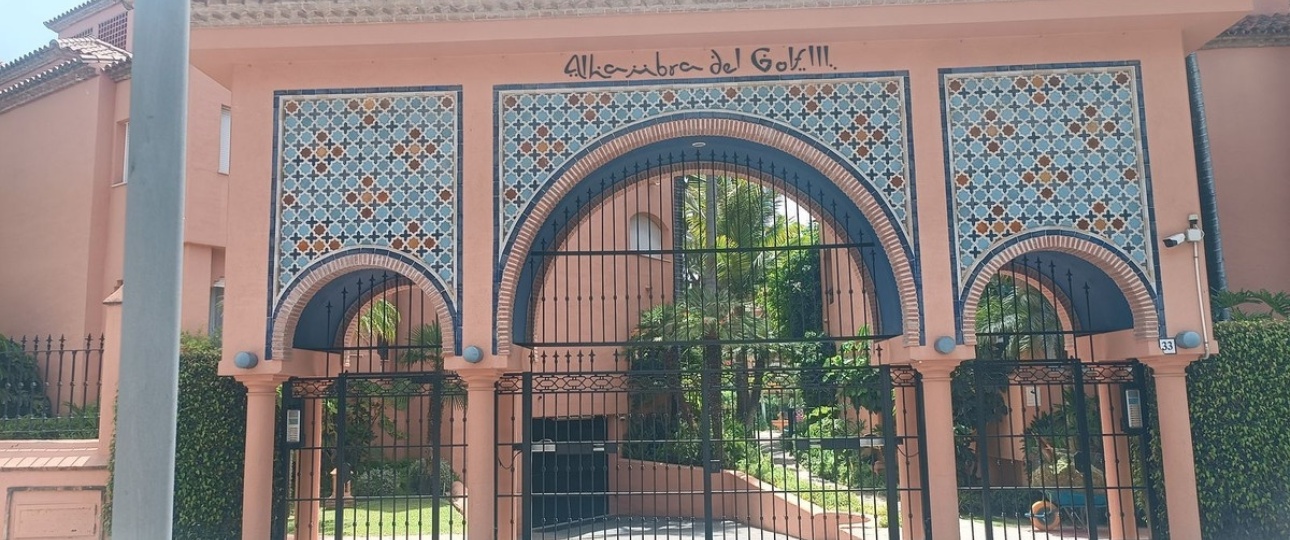 Resale - apartment - Marbella - Guadalmina Baja