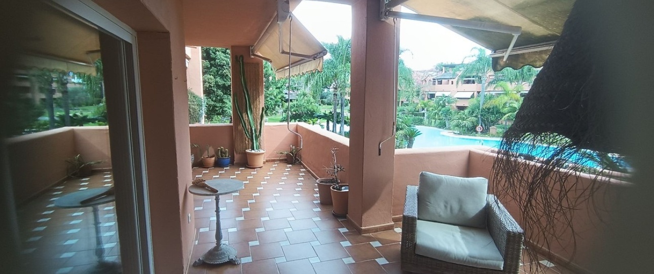 Resale - apartment - Marbella - Guadalmina Baja