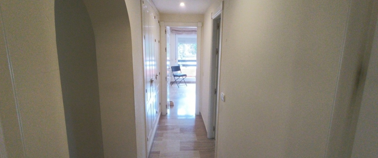 Resale - apartment - Marbella - Guadalmina Baja