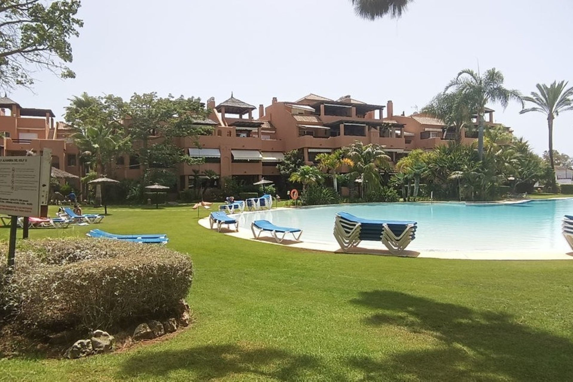 Resale - apartment - Marbella - Guadalmina Baja
