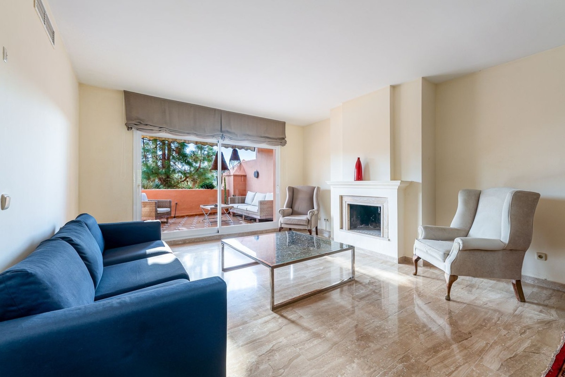 Resale - apartment - Marbella - Guadalmina Baja