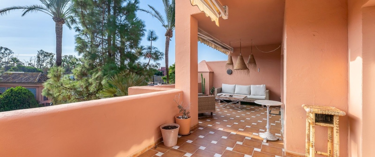 Resale - apartment - Marbella - Guadalmina Baja