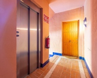 Resale - apartment - Marbella - Guadalmina Baja