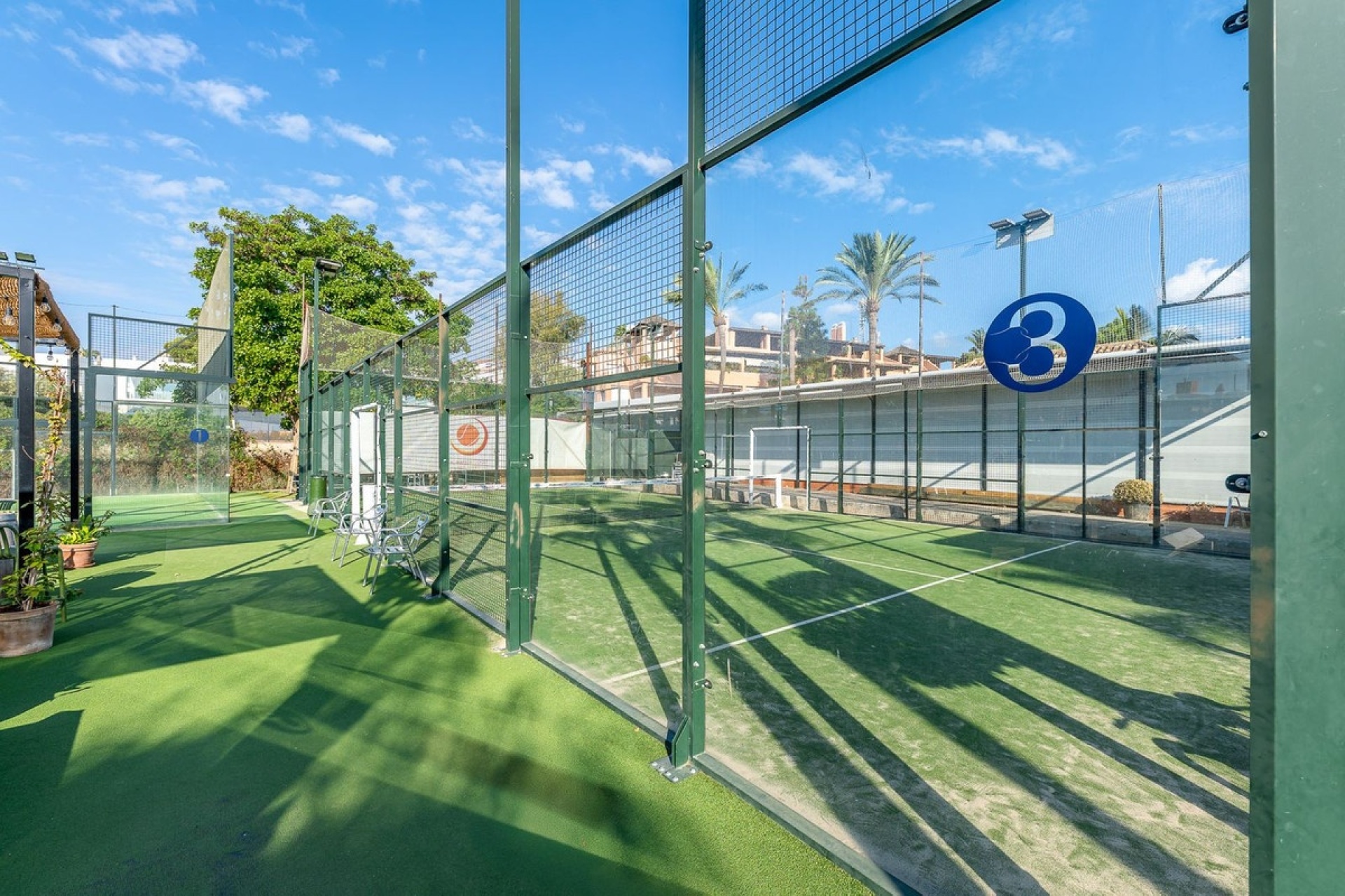 Resale - apartment - Marbella - Guadalmina Baja