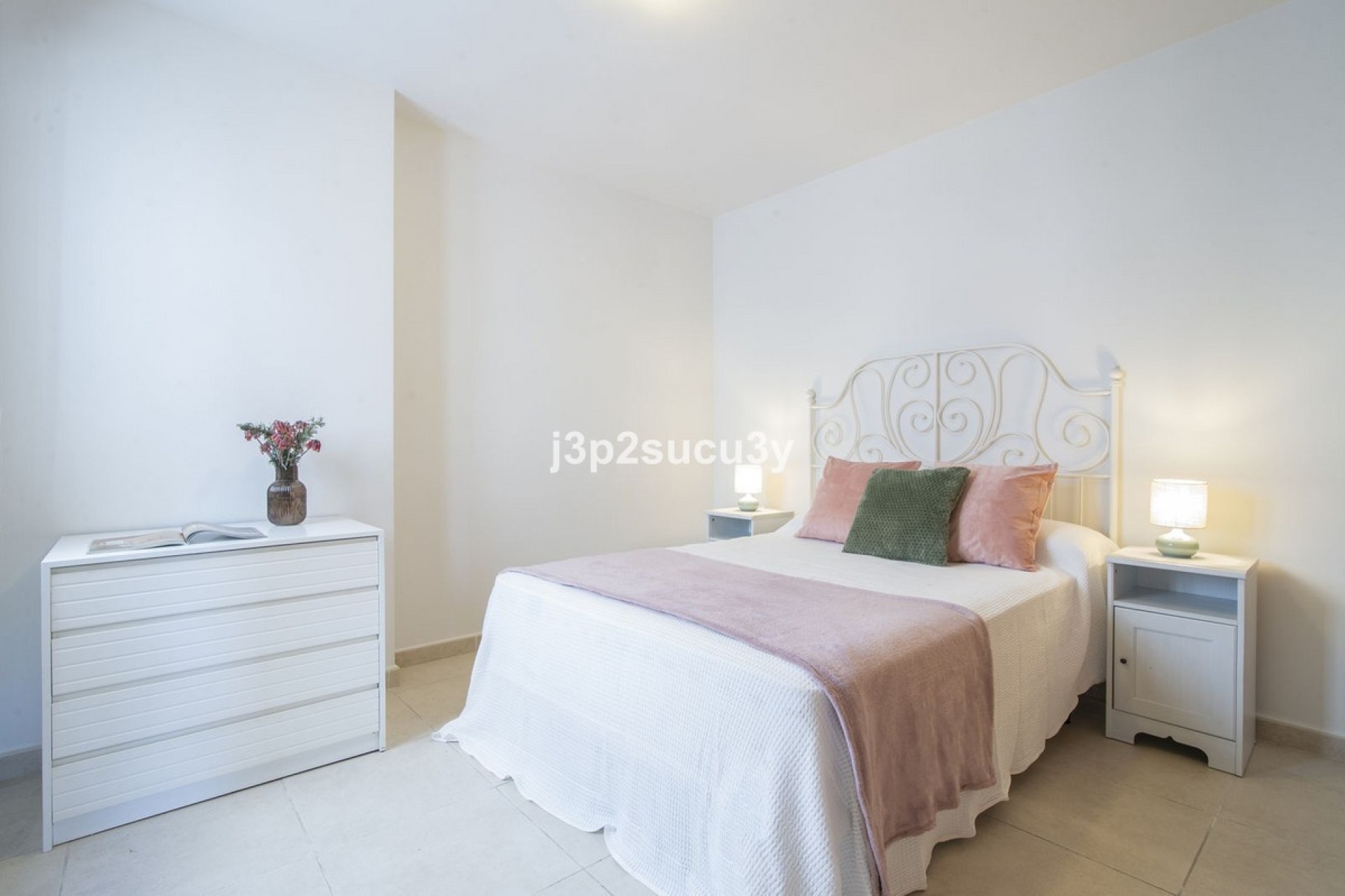 Resale - apartment - Marbella - La Campana