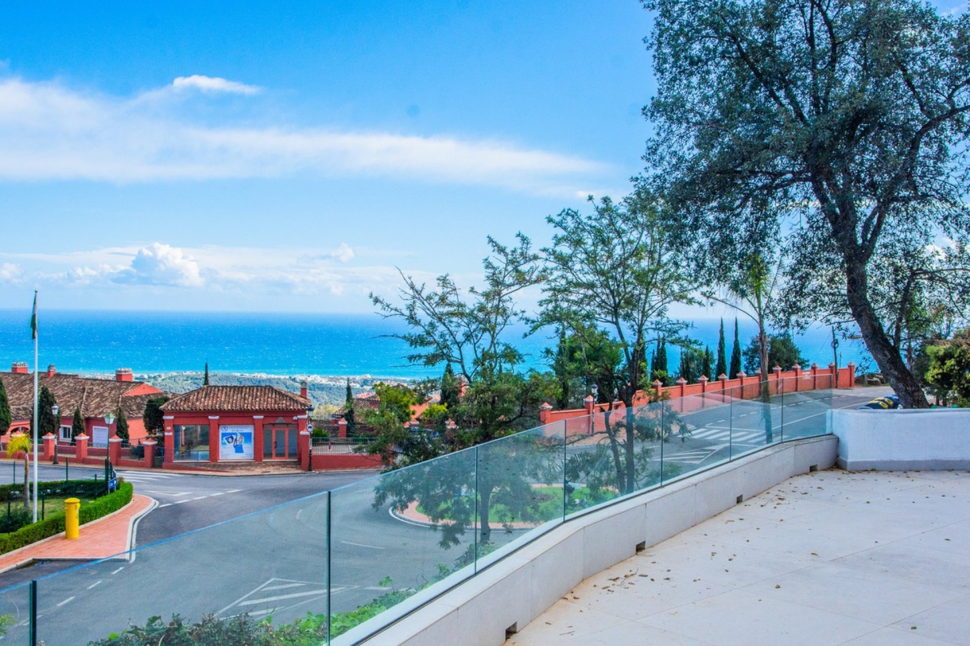 Resale - apartment - Marbella - La Mairena