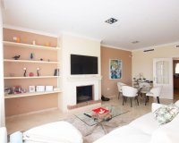 Resale - apartment - Marbella - La Mairena