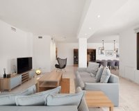 Resale - apartment - Marbella - La Mairena