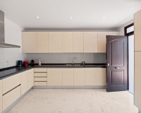 Resale - apartment - Marbella - La Mairena