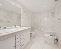 Resale - apartment - Marbella - La Mairena