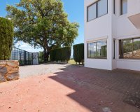 Resale - apartment - Marbella - La Mairena