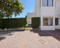 Resale - apartment - Marbella - La Mairena