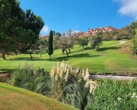 Resale - apartment - Marbella - La Mairena