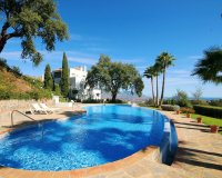 Resale - apartment - Marbella - La Mairena