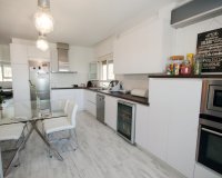 Resale - apartment - Marbella - La Mairena