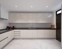 Resale - apartment - Marbella - La Mairena