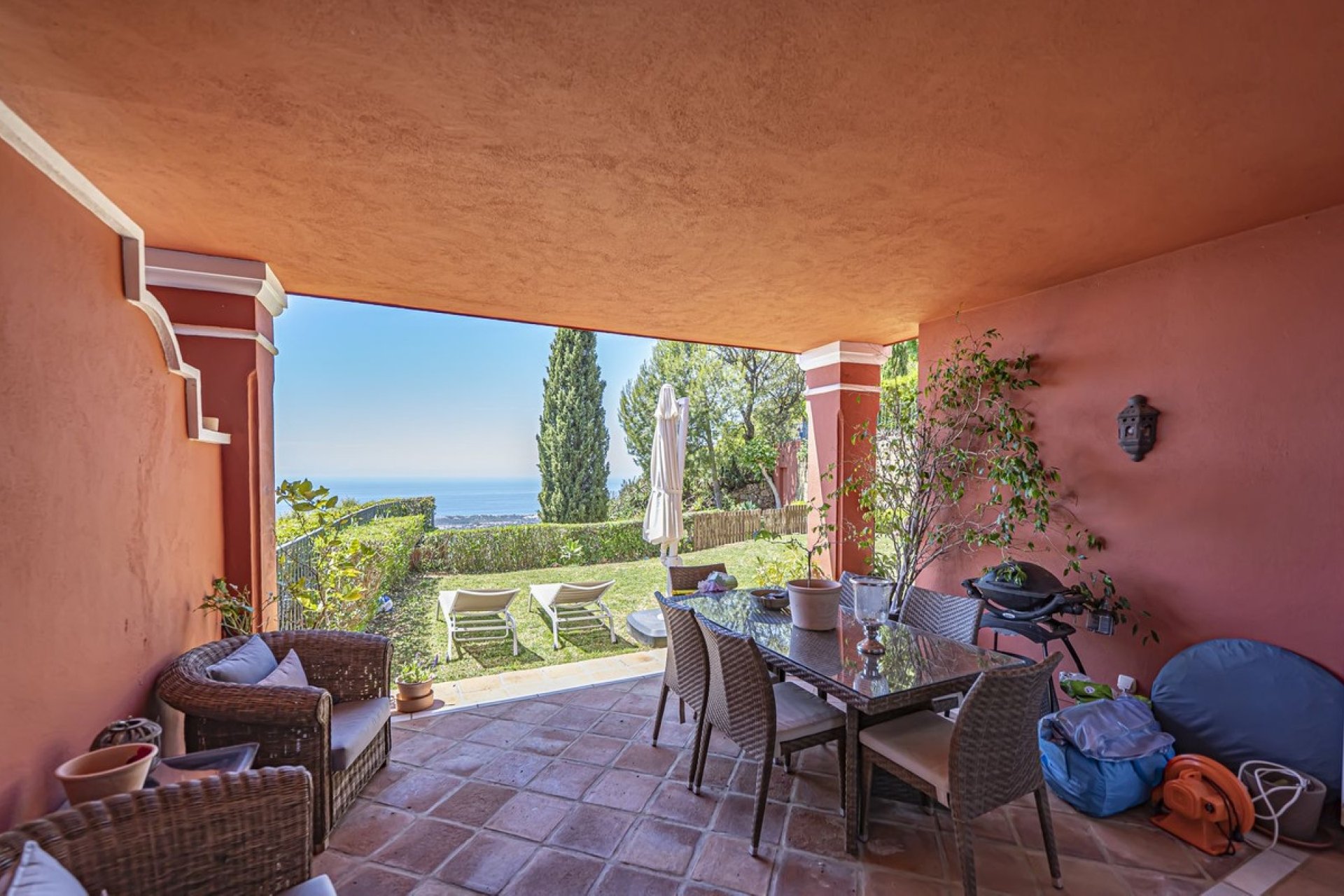 Resale - apartment - Marbella - La Mairena