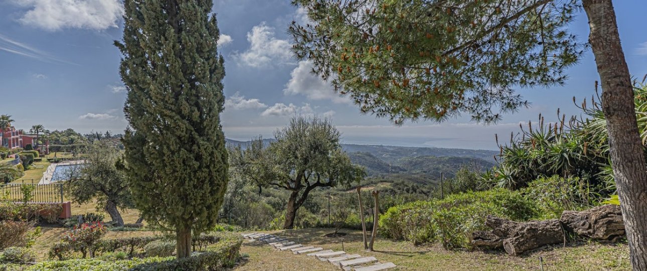 Resale - apartment - Marbella - La Mairena