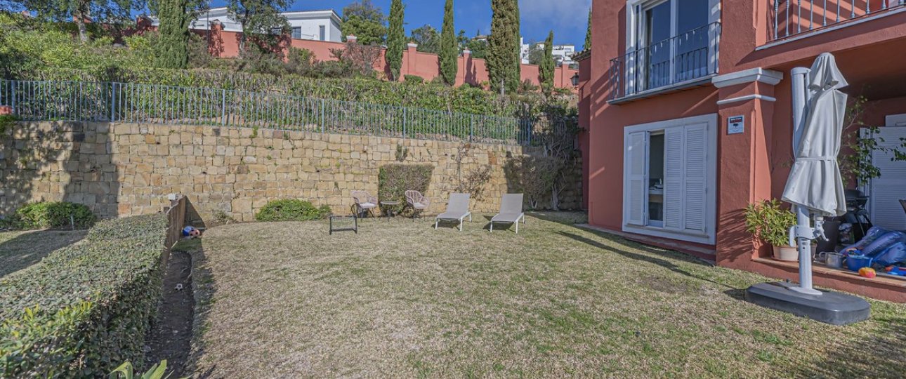 Resale - apartment - Marbella - La Mairena