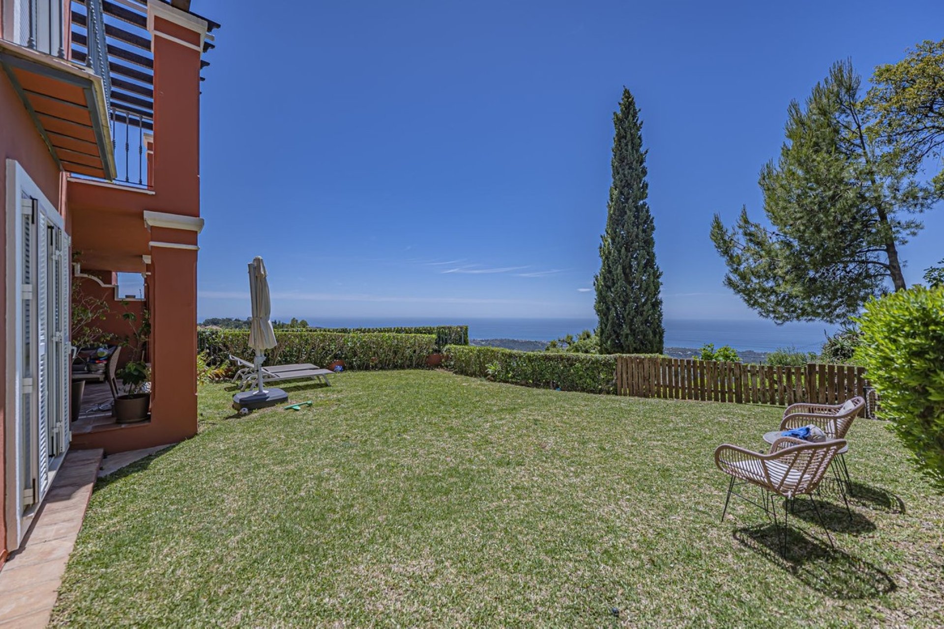 Resale - apartment - Marbella - La Mairena
