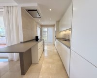 Resale - apartment - Marbella - La Mairena