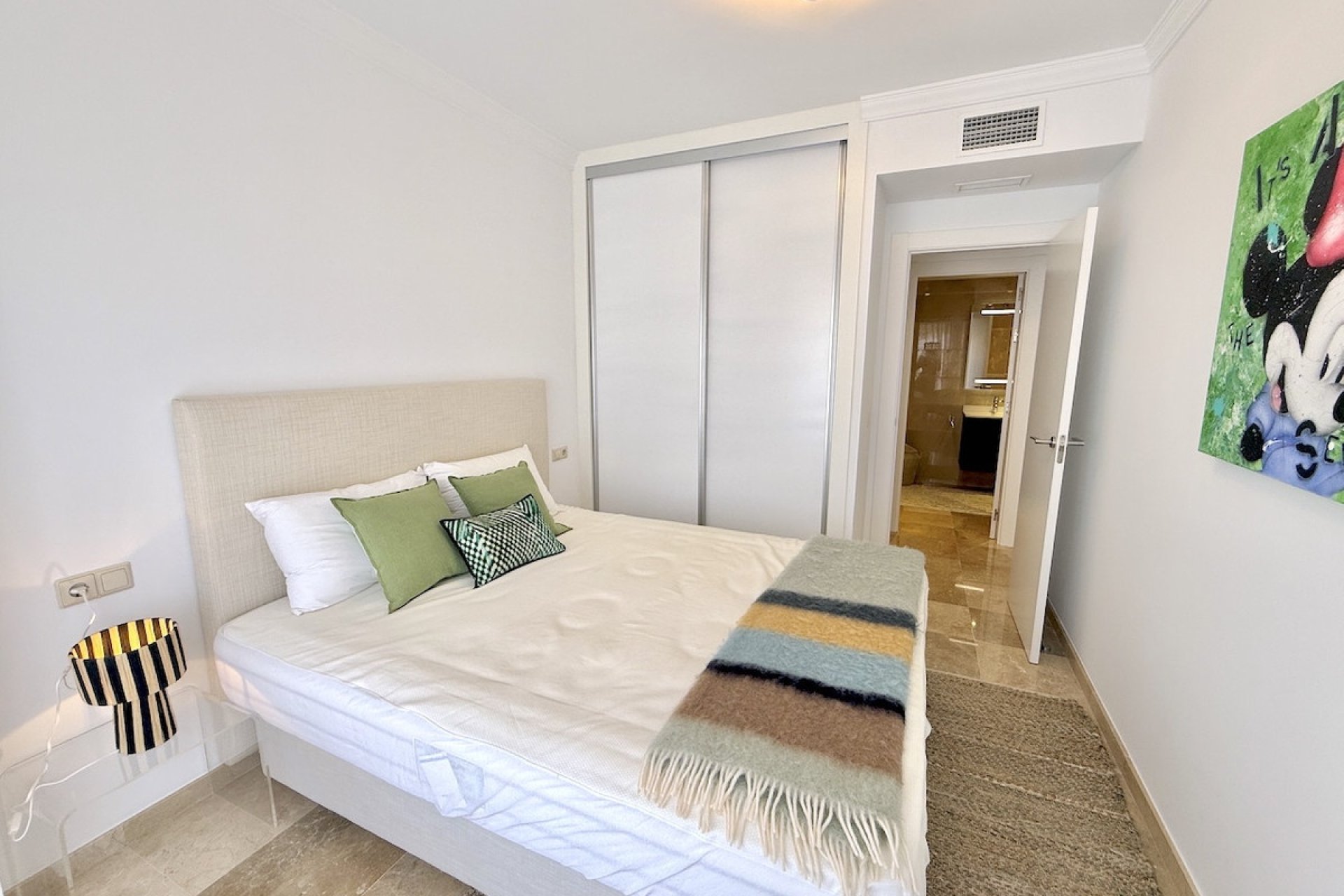 Resale - apartment - Marbella - La Mairena