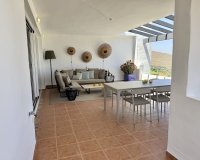 Resale - apartment - Marbella - La Mairena