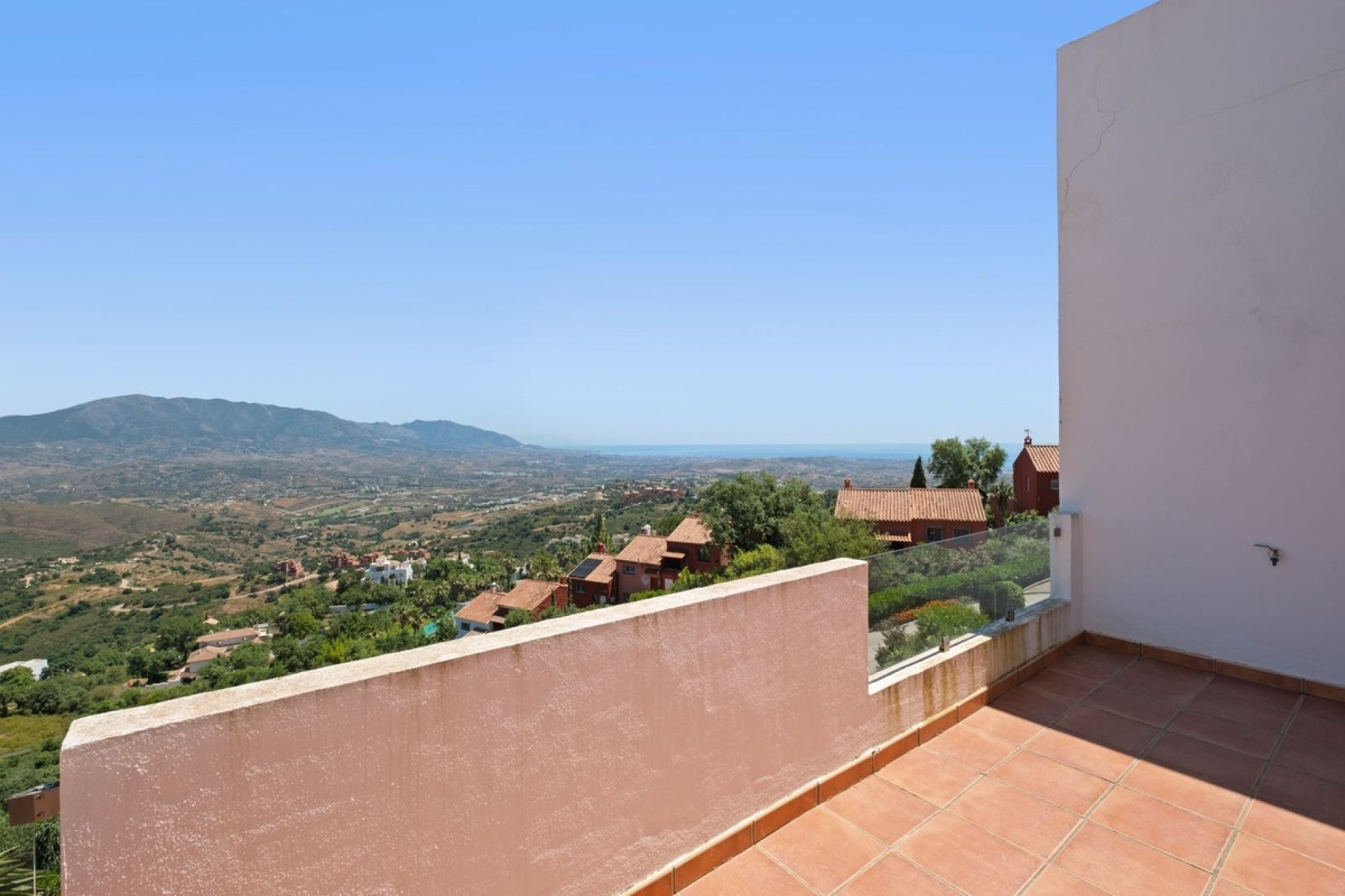 Resale - apartment - Marbella - La Mairena