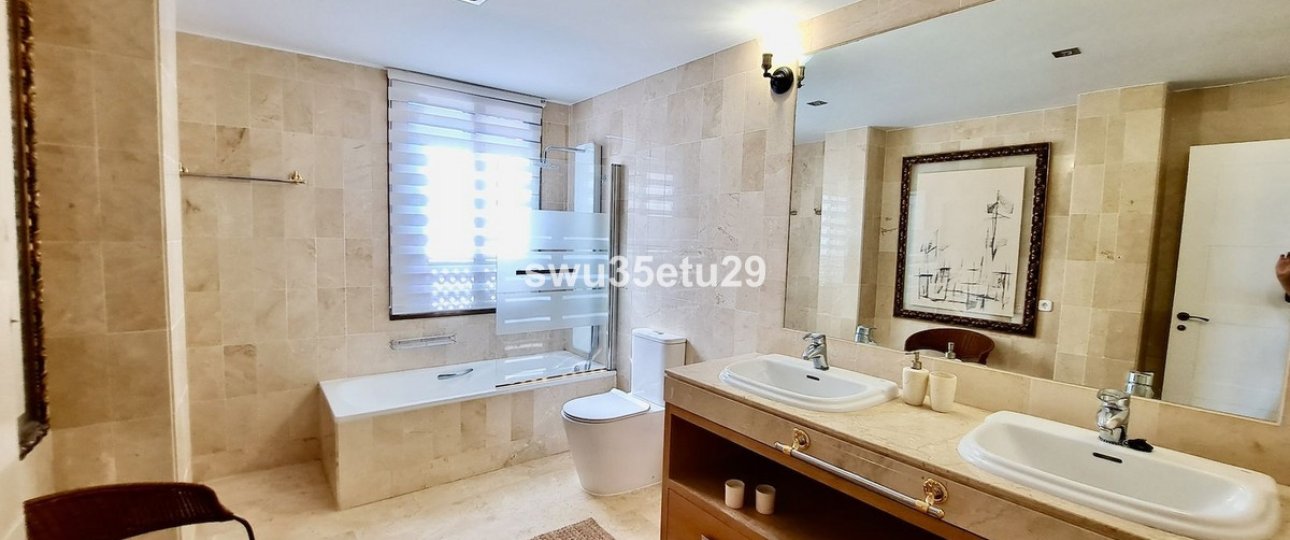 Resale - apartment - Marbella - La Mairena