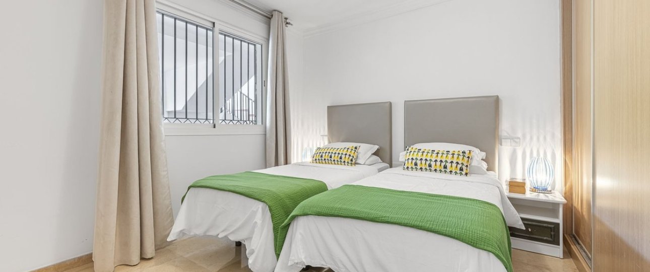 Resale - apartment - Marbella - La Mairena