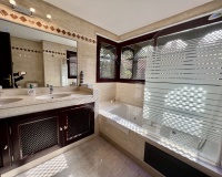 Resale - apartment - Marbella - La Mairena