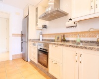 Resale - apartment - Marbella - La Mairena