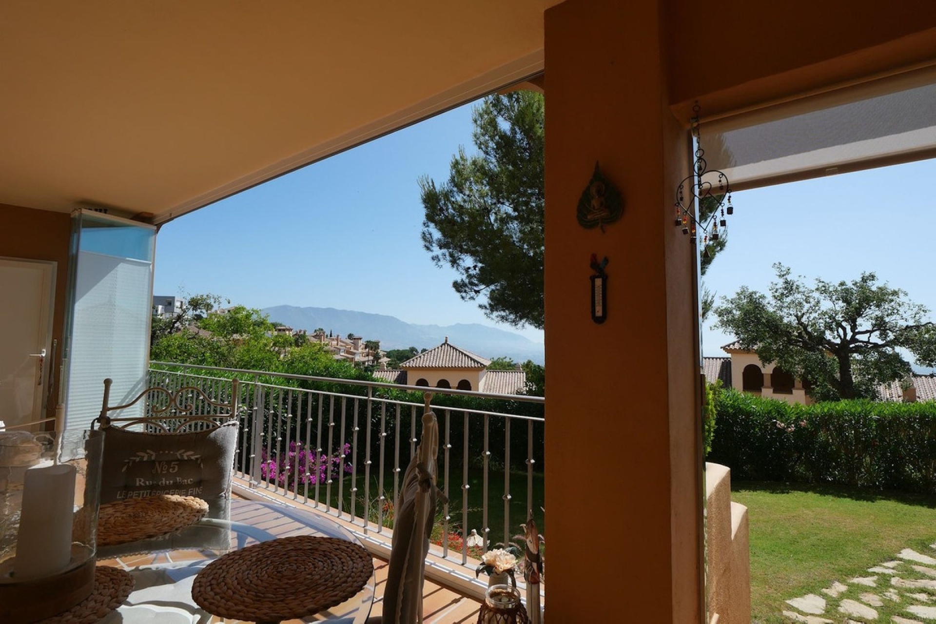 Resale - apartment - Marbella - La Mairena