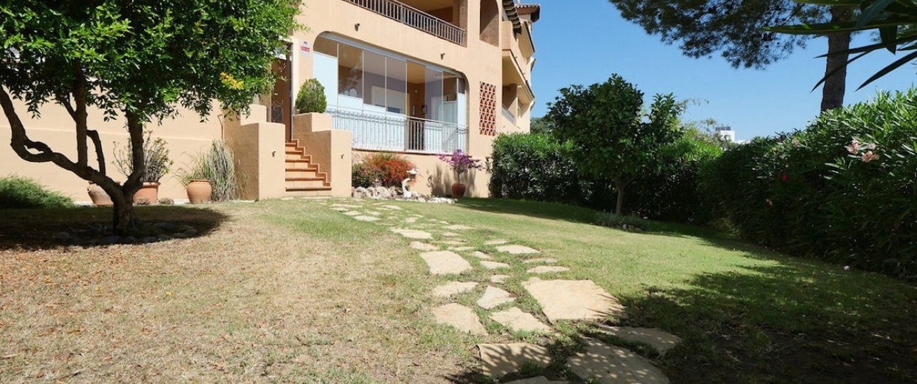 Resale - apartment - Marbella - La Mairena