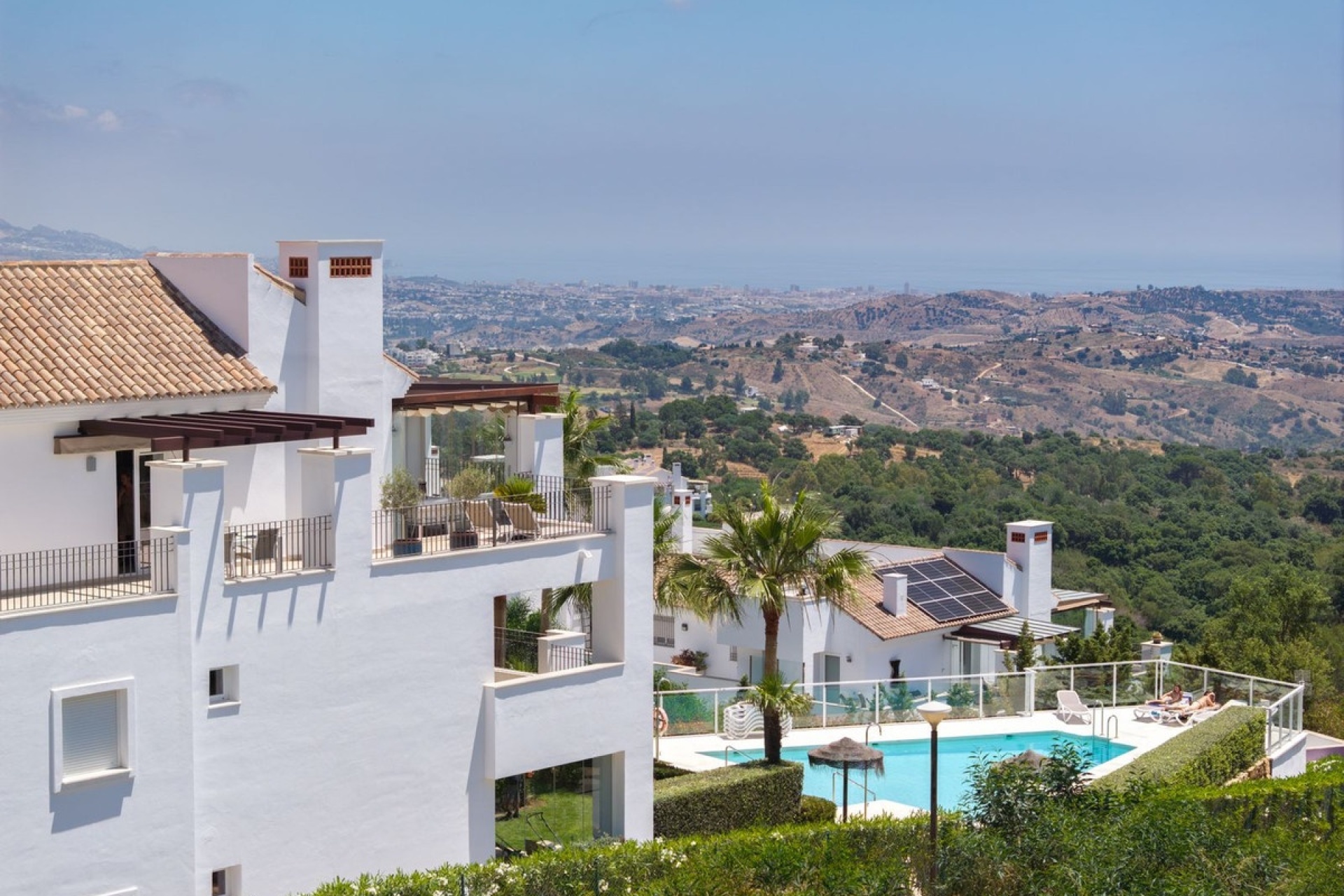 Resale - apartment - Marbella - La Mairena