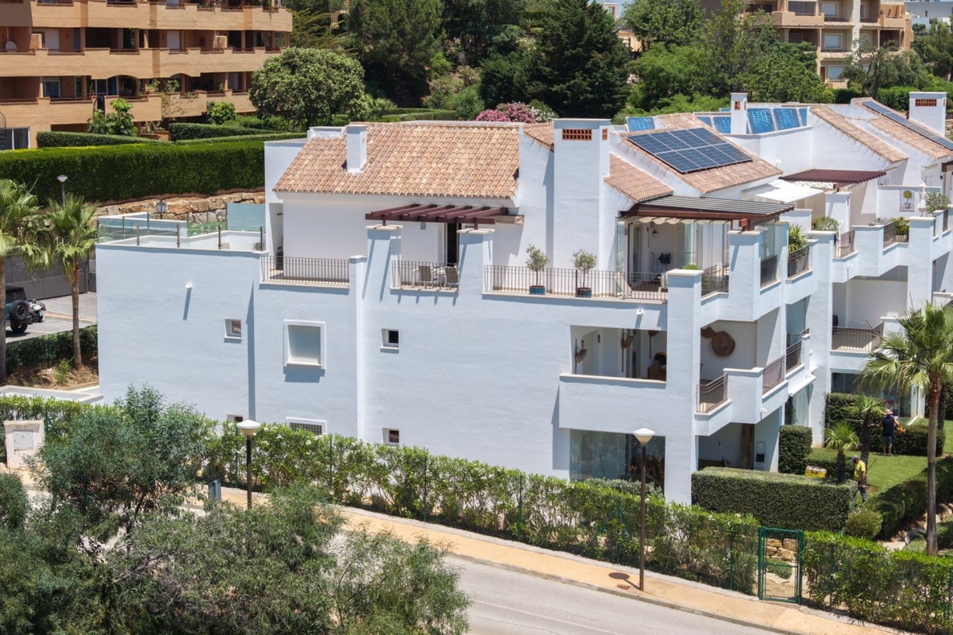 Resale - apartment - Marbella - La Mairena